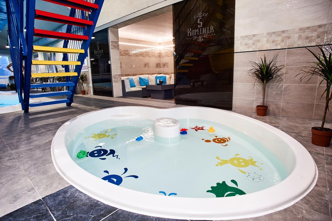 Апарт-Отель 5 Каминов Yasinya Extérieur photo