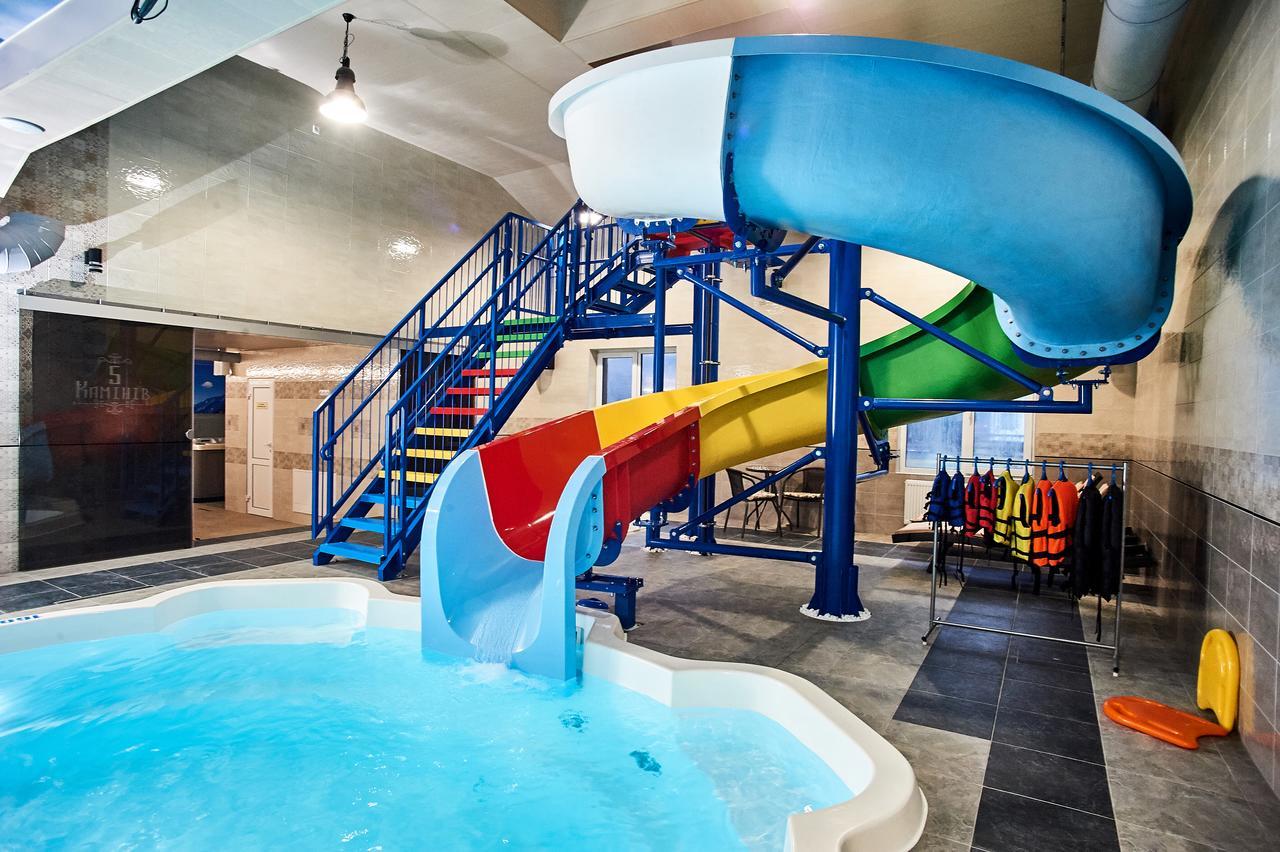 Апарт-Отель 5 Каминов Yasinya Extérieur photo